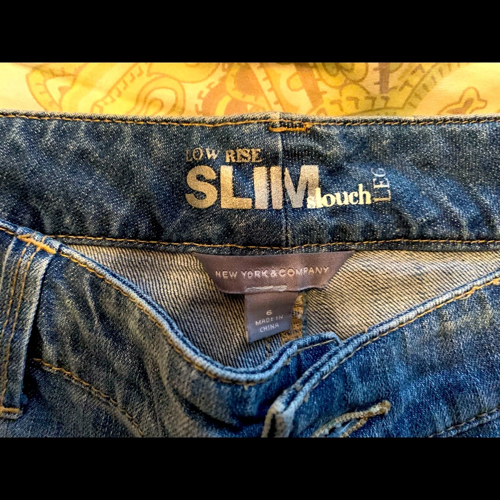 New York & Co Low Rise Slim Slouch crop pants size 6 Denim